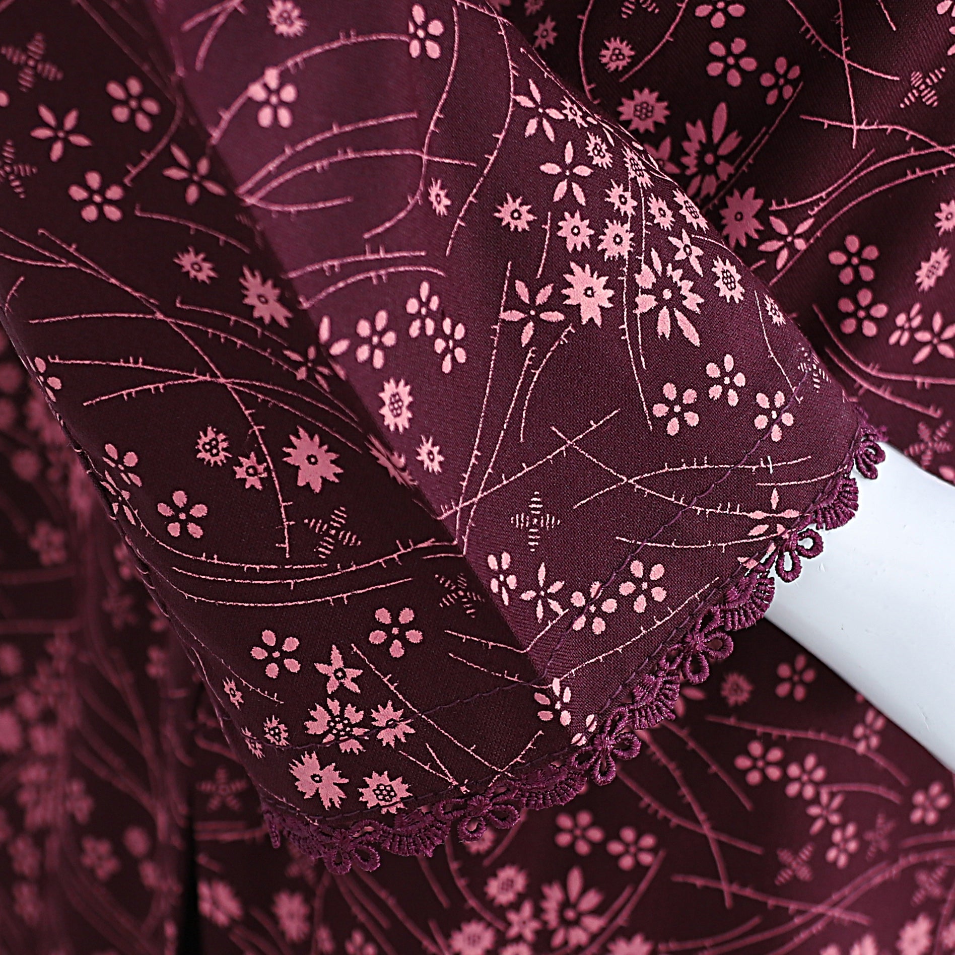 AlKaram Dhanak 2 Piece Beautiful Leaf Pattern With Plain Trouser