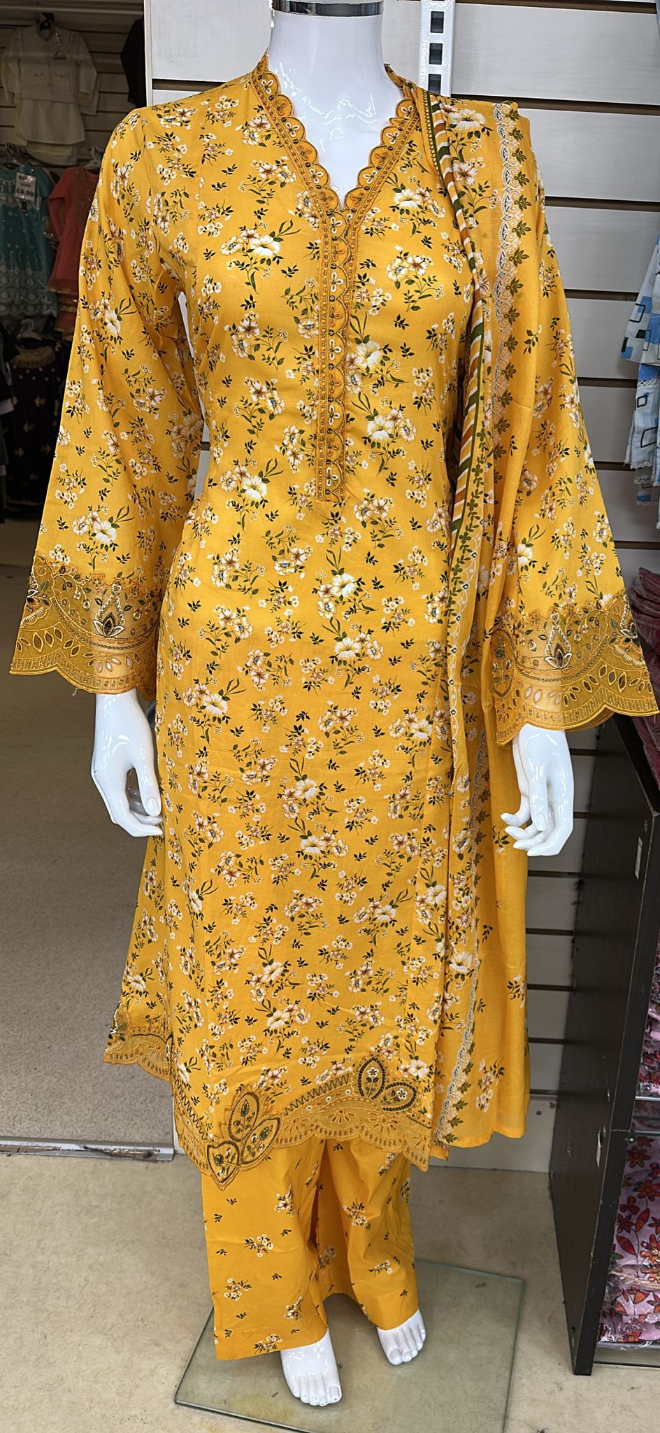 BinSaeed Original 3 Piece Lawn with Printed Trouser and Printed Lawn Dupatta