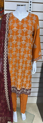 Breeze Exclusive Embriodery Shirt with Raw Silk Trouser and Embriodery Contrast Dupatta