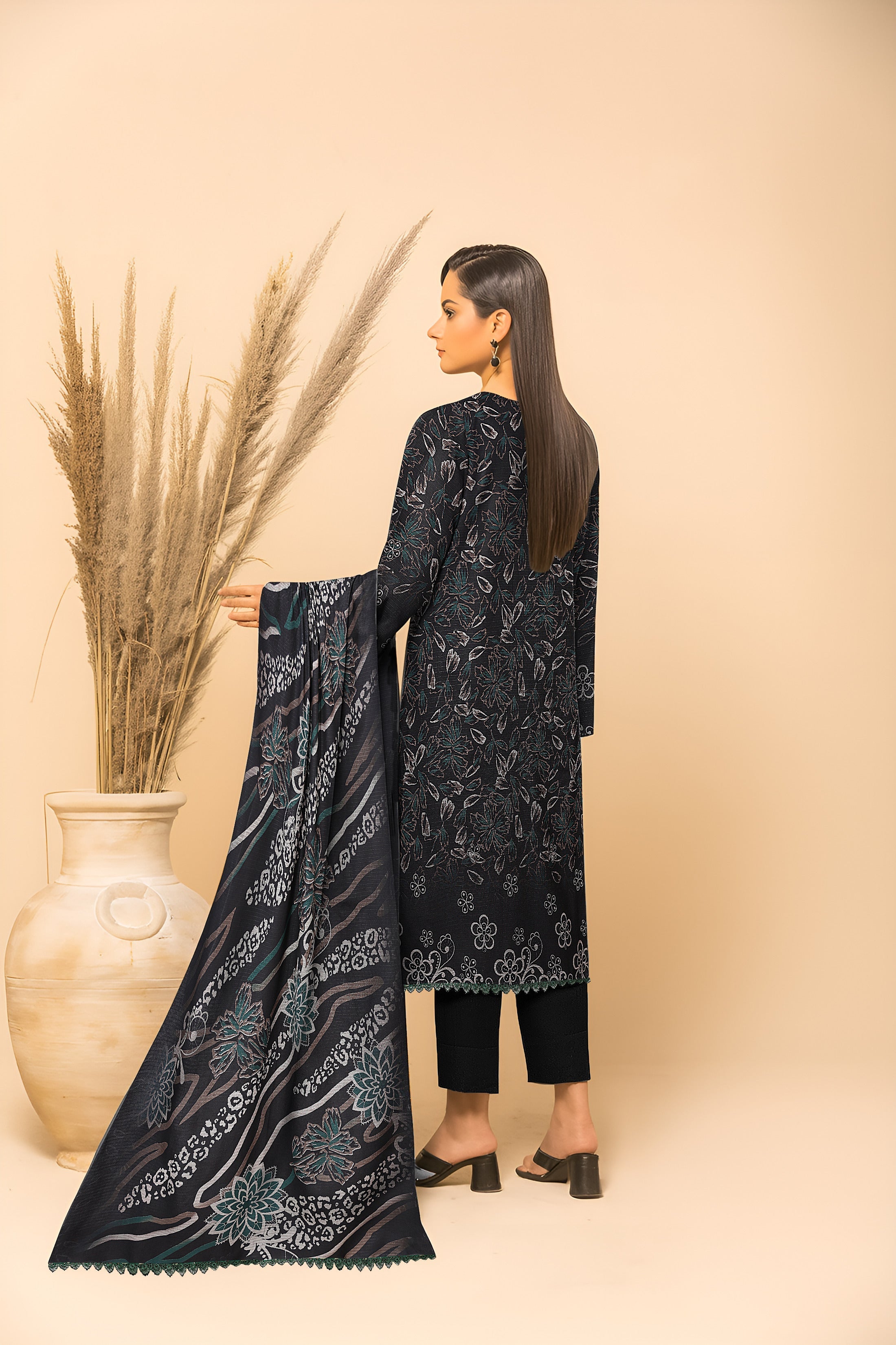 Dhanak Bana Dora 3 Piece Executive Quality Digital Print with Heavy Embriodery