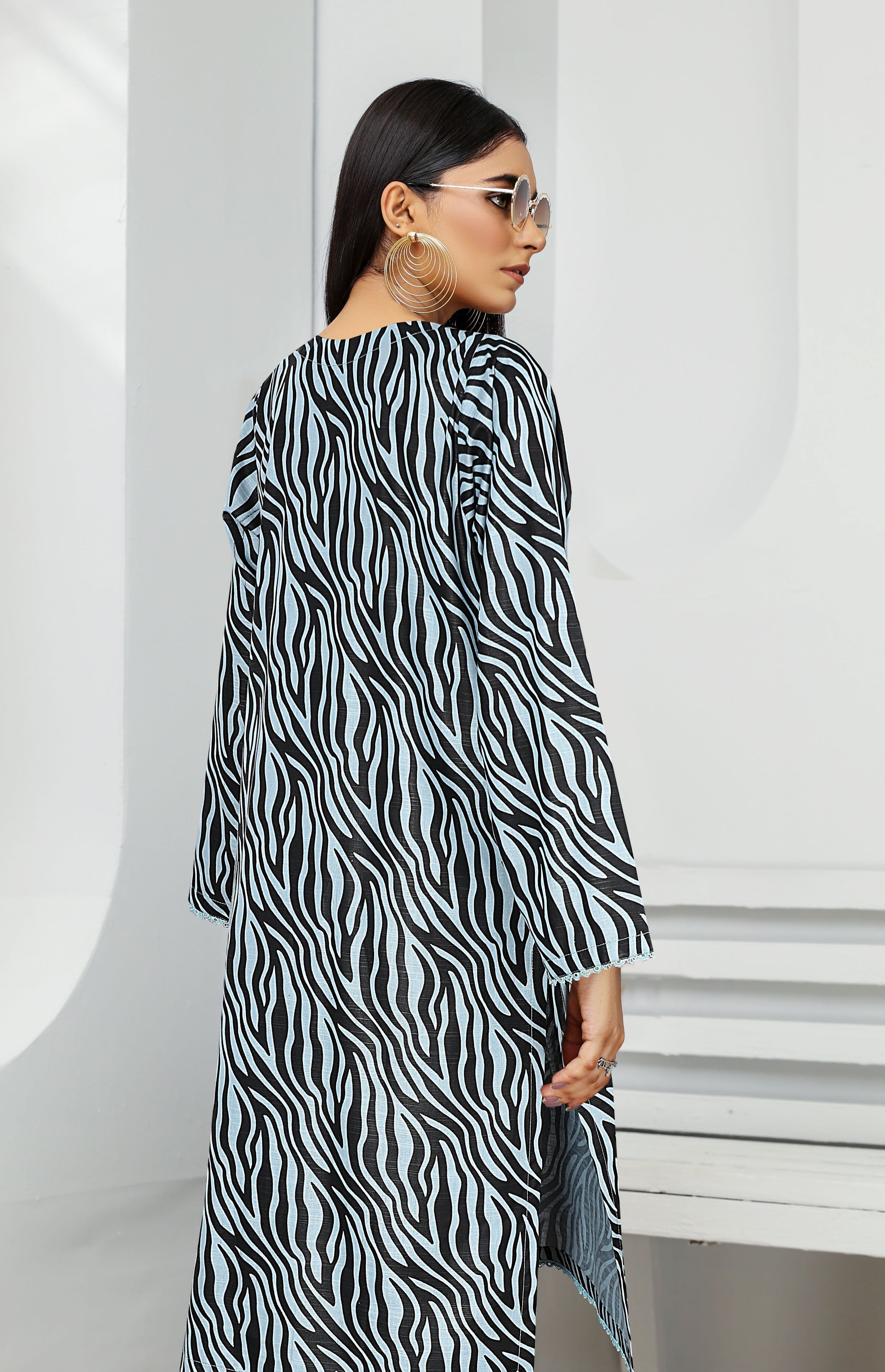 Khaddar 2 Piece Printed All Over Matching Separate